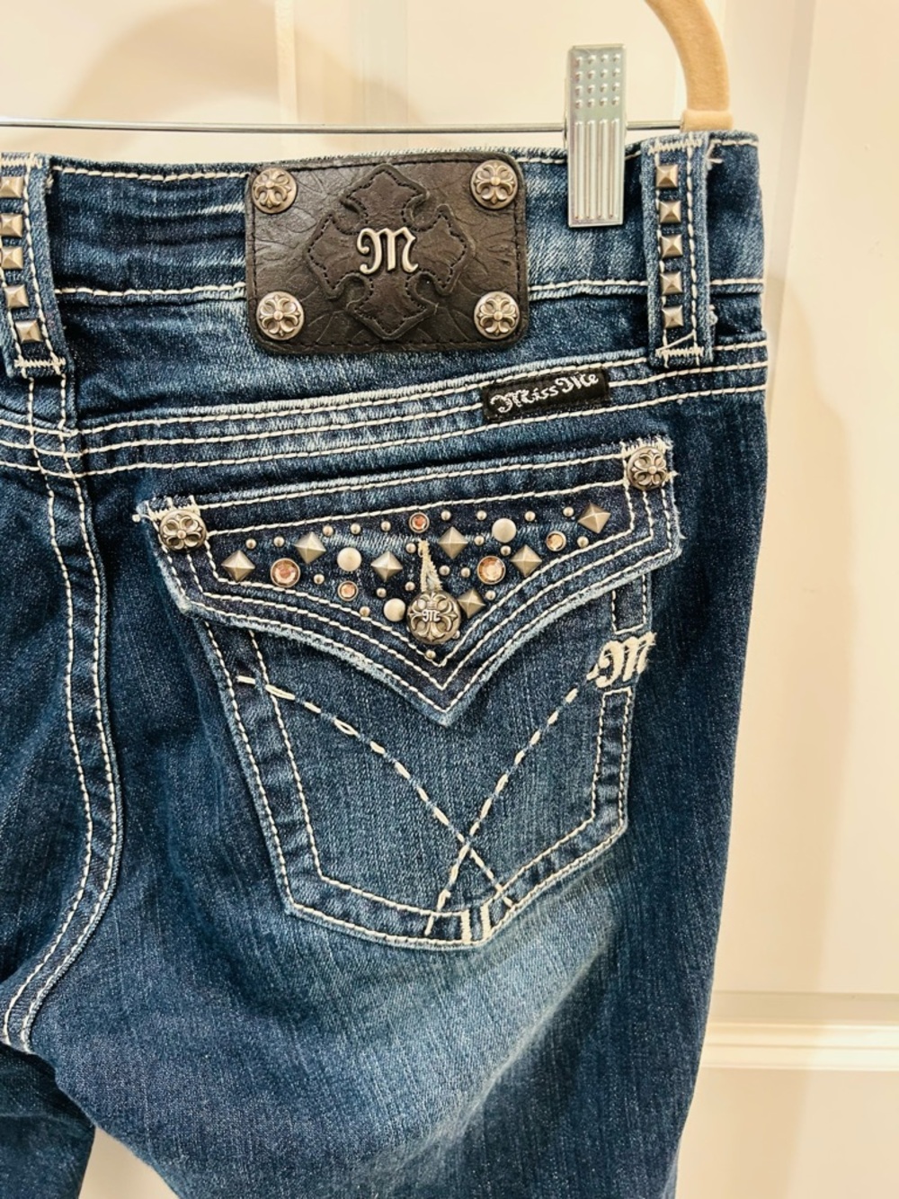 Vintage Miss Me Mid Rise Bootcut Jeans Studded Embellished Flap Pocket 31 x 35 - Picture 4 of 13